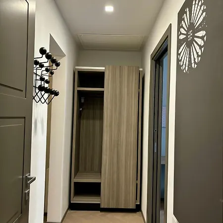 Saragozza Suite 2 Intero Appartamento In Centro Storico Wifi E Parcheggio Gratuito Modena Exterior foto