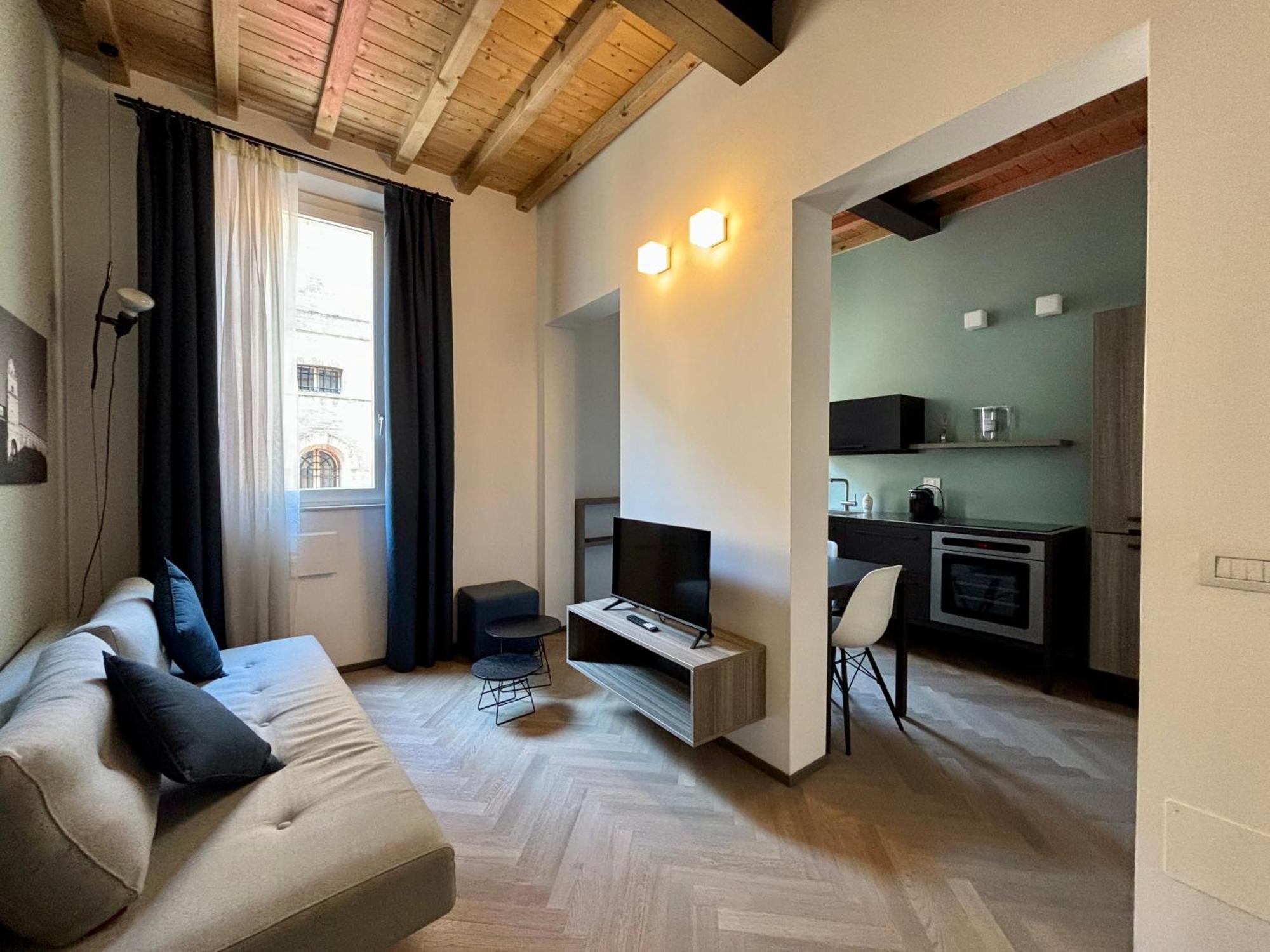Saragozza 2 Intero In Centro Storico Wifi E Parcheggio Gratuito Apartment Modena